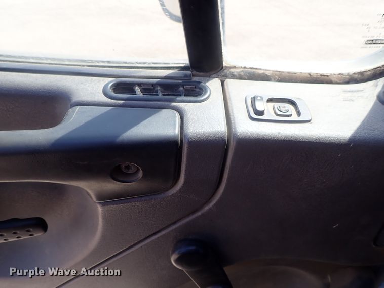 image for item DG2237 2006 Freightliner Business Class M2  semi truck