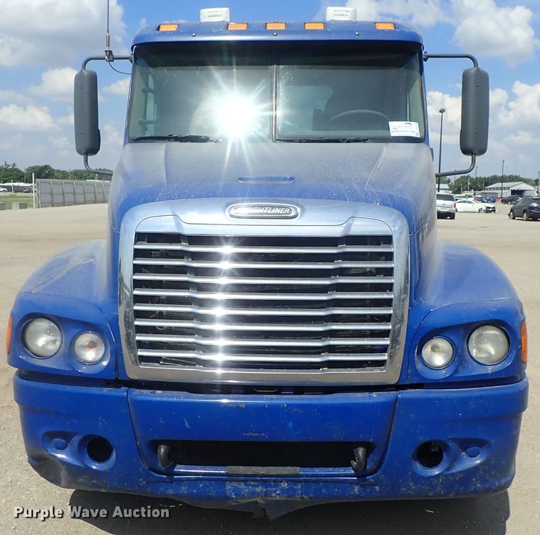 image for item DG2238 2006 Freightliner Century Class  semi truck