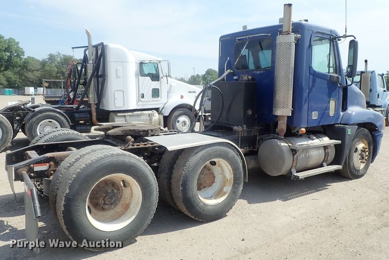 image for item DG2238 2006 Freightliner Century Class  semi truck