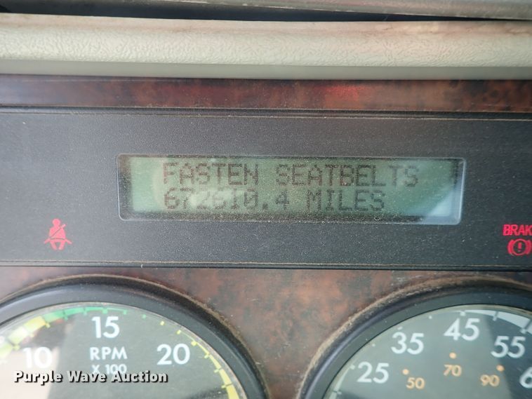 image for item DG2238 2006 Freightliner Century Class  semi truck