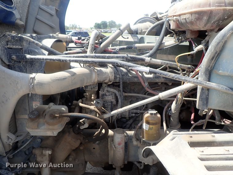 image for item DG2238 2006 Freightliner Century Class  semi truck