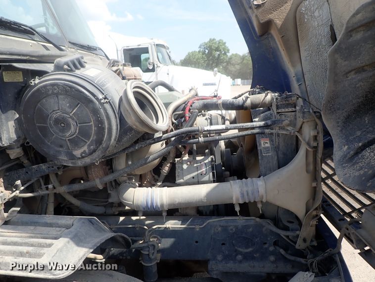 image for item DG2238 2006 Freightliner Century Class  semi truck