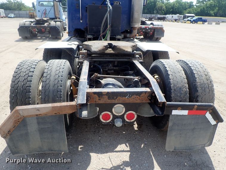 image for item DG2238 2006 Freightliner Century Class  semi truck