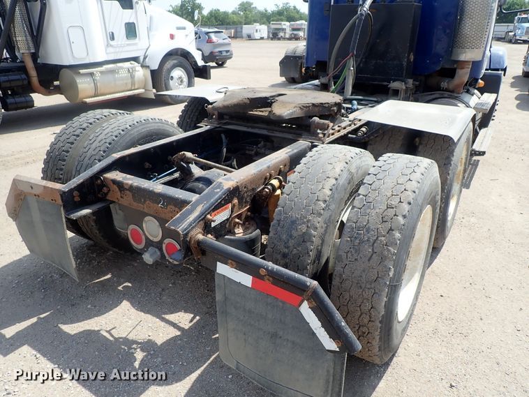 image for item DG2238 2006 Freightliner Century Class  semi truck