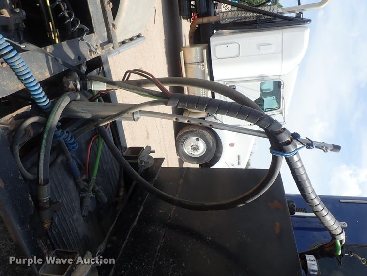 image for item DG2238 2006 Freightliner Century Class  semi truck