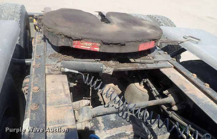 image for item DG2238 2006 Freightliner Century Class  semi truck