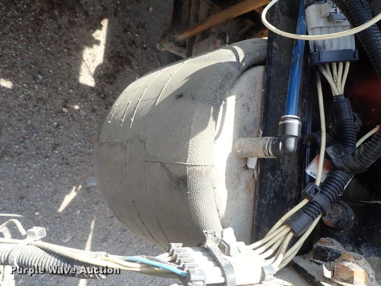 image for item DG2238 2006 Freightliner Century Class  semi truck