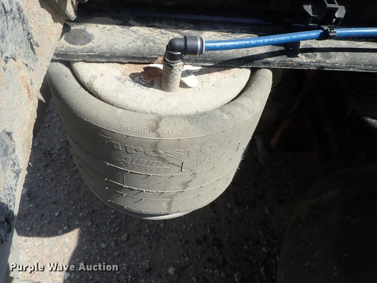 image for item DG2238 2006 Freightliner Century Class  semi truck