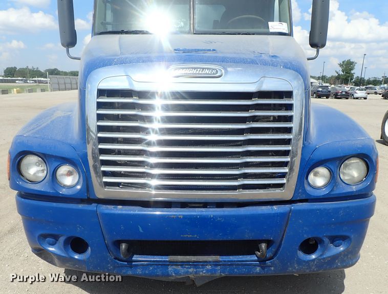 image for item DG2238 2006 Freightliner Century Class  semi truck