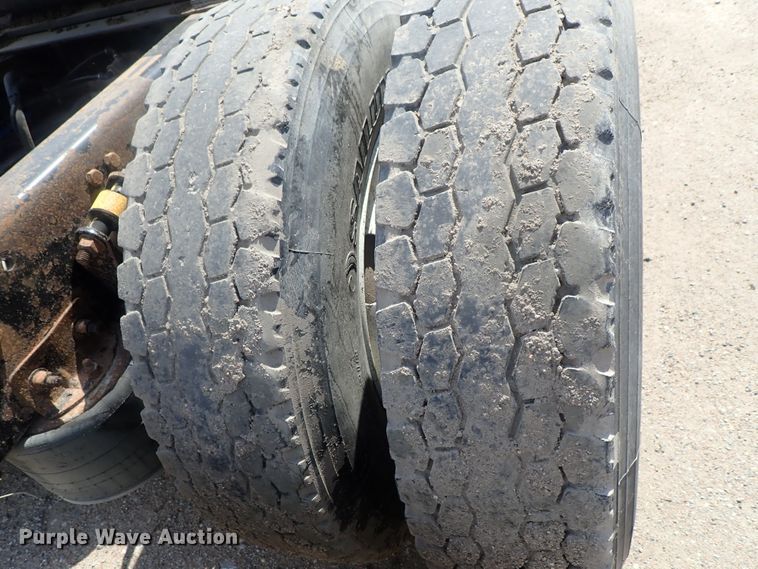 image for item DG2238 2006 Freightliner Century Class  semi truck