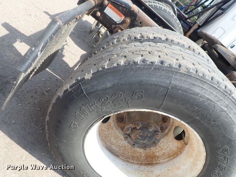 image for item DG2238 2006 Freightliner Century Class  semi truck