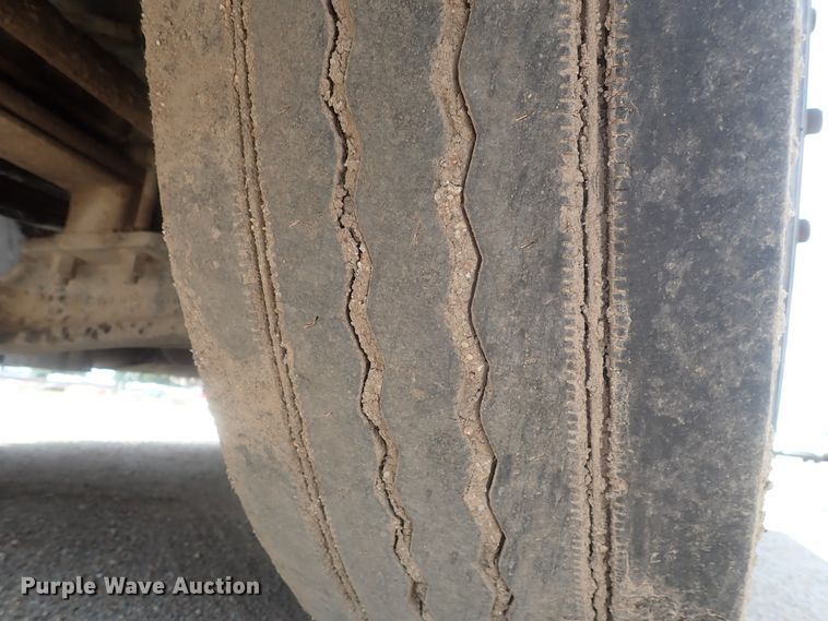 image for item DG2238 2006 Freightliner Century Class  semi truck