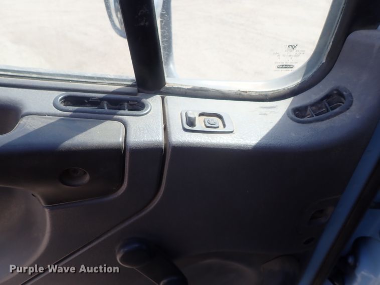 image for item DG2239 2006 Freightliner Business Class M2  semi truck