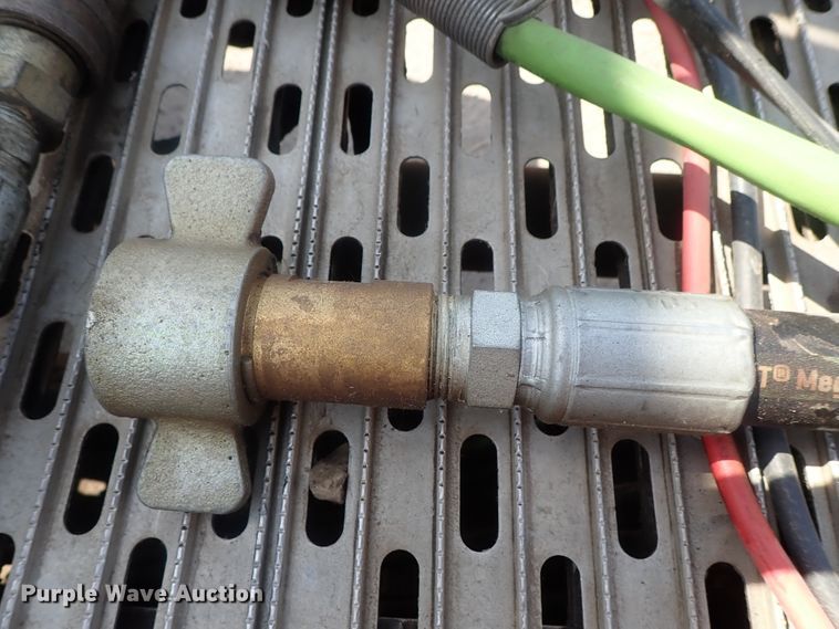 image for item DG2239 2006 Freightliner Business Class M2  semi truck