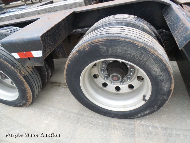 image for item DG5689 1998 Talbert T3DW-50SA-HRG-1-T1 lowboy equipment trailer