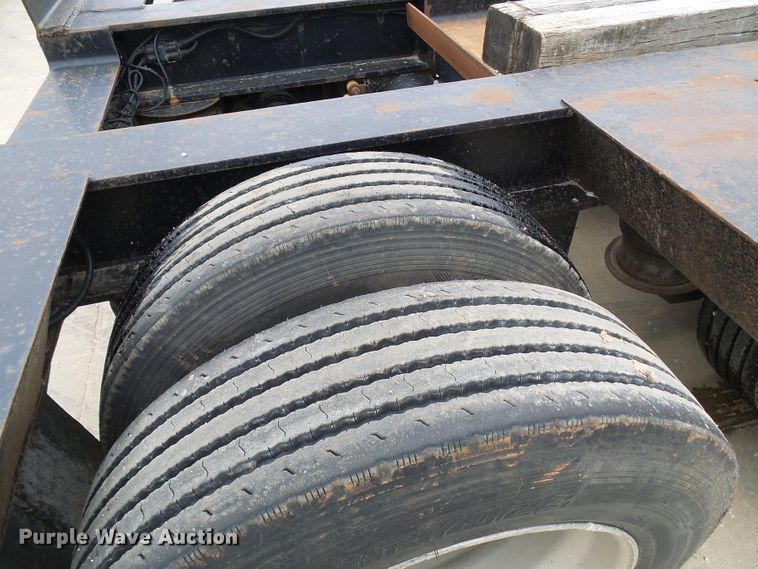 image for item DG5689 1998 Talbert T3DW-50SA-HRG-1-T1 lowboy equipment trailer