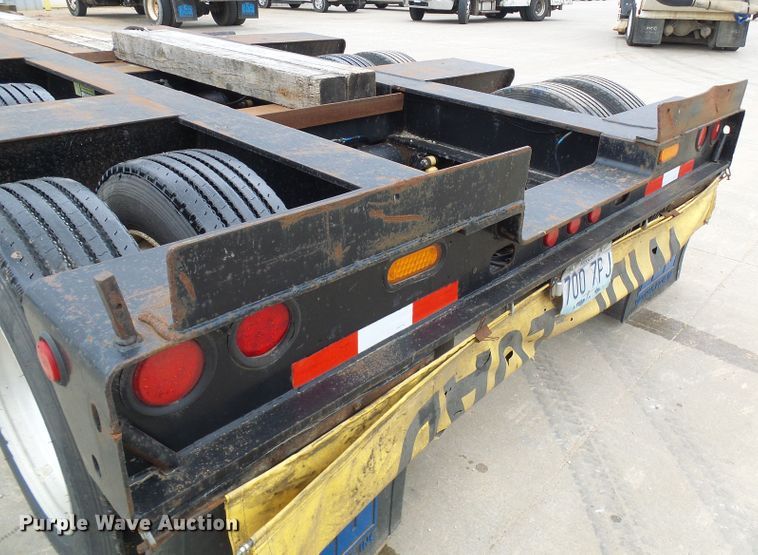 image for item DG5689 1998 Talbert T3DW-50SA-HRG-1-T1 lowboy equipment trailer