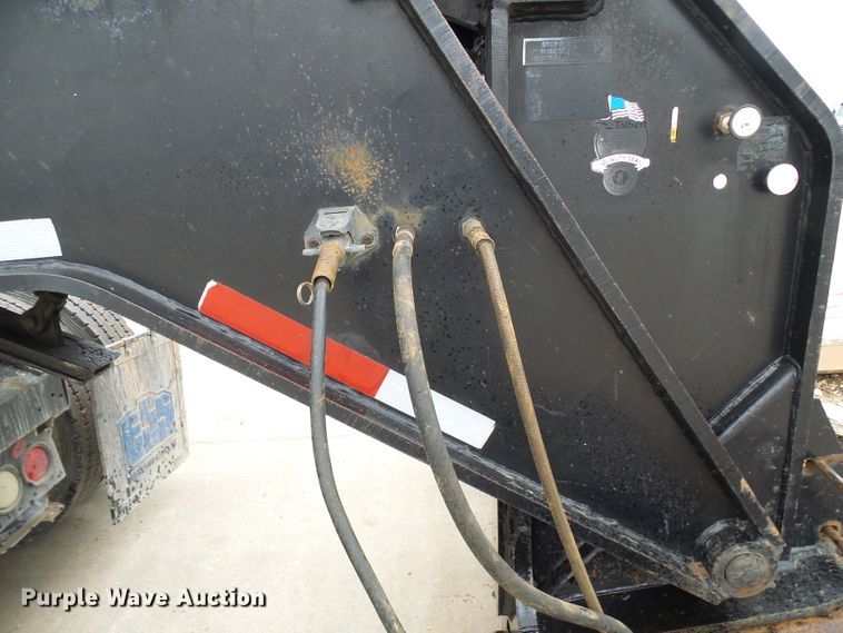 image for item DG5689 1998 Talbert T3DW-50SA-HRG-1-T1 lowboy equipment trailer