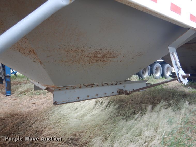 image for item DG5991 2008 Jet WO12402 double hopper bottom grain trailer