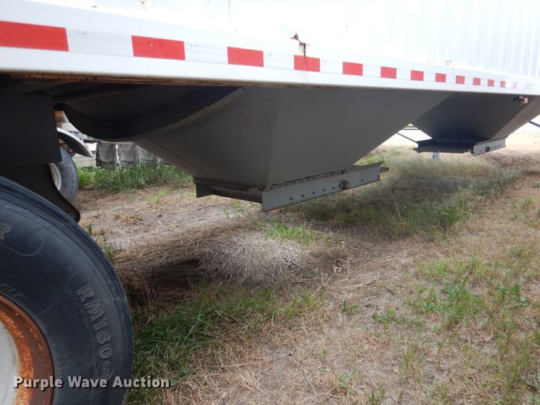 image for item DG5991 2008 Jet WO12402 double hopper bottom grain trailer