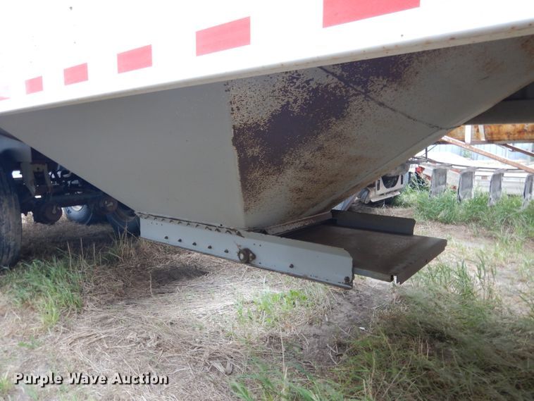 image for item DG5991 2008 Jet WO12402 double hopper bottom grain trailer