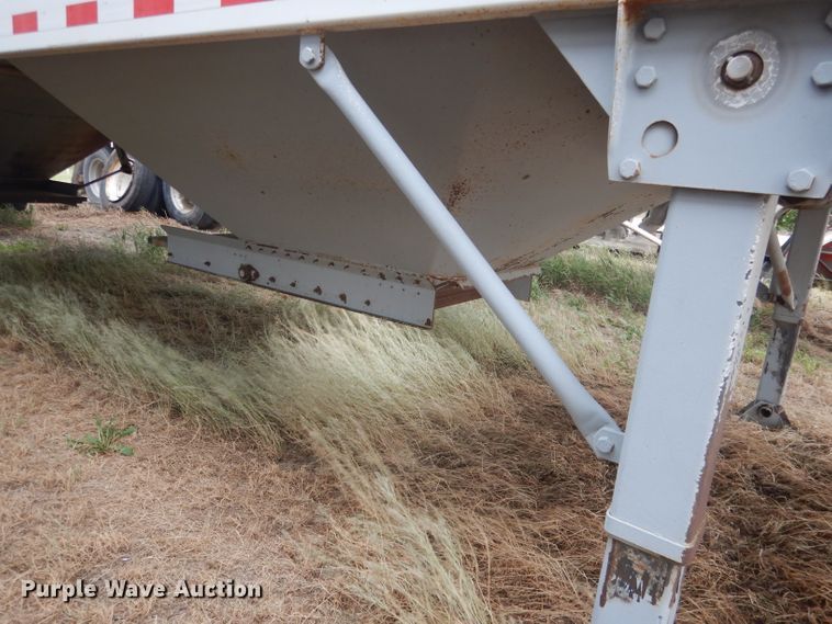 image for item DG5991 2008 Jet WO12402 double hopper bottom grain trailer