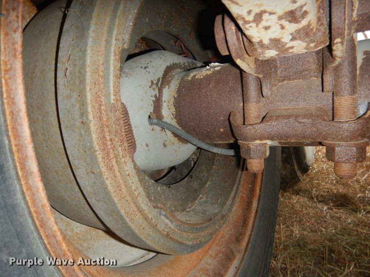 image for item DG5991 2008 Jet WO12402 double hopper bottom grain trailer