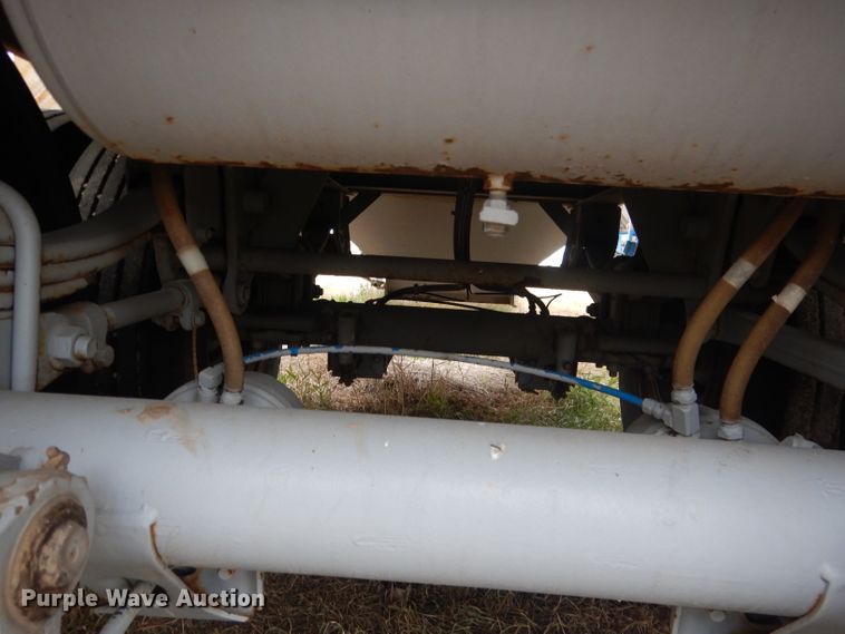 image for item DG5991 2008 Jet WO12402 double hopper bottom grain trailer