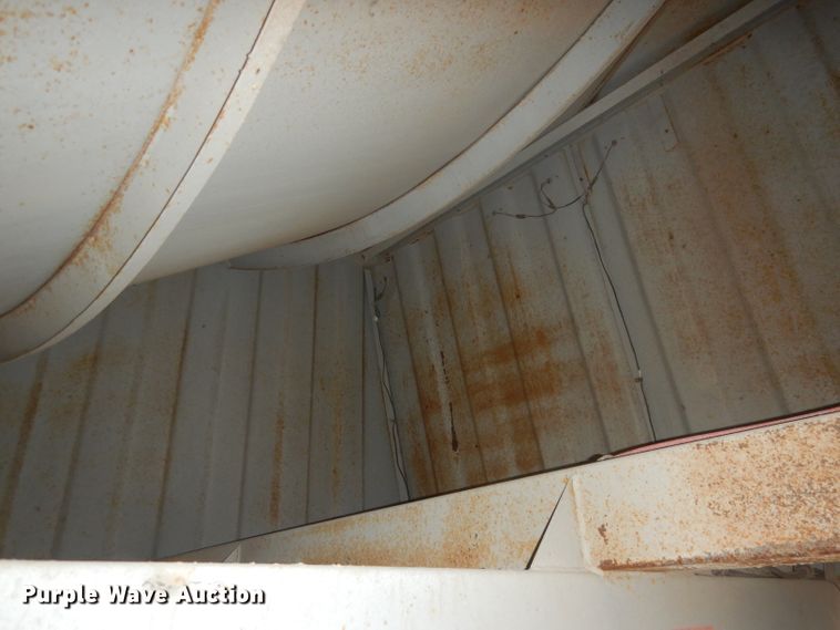 image for item DG5991 2008 Jet WO12402 double hopper bottom grain trailer