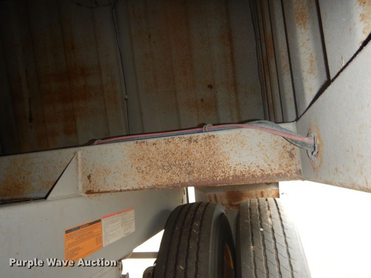 image for item DG5991 2008 Jet WO12402 double hopper bottom grain trailer