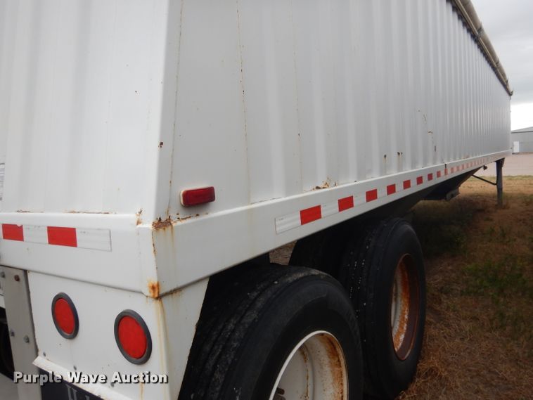 image for item DG5991 2008 Jet WO12402 double hopper bottom grain trailer