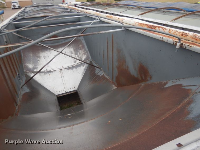 image for item DG5991 2008 Jet WO12402 double hopper bottom grain trailer