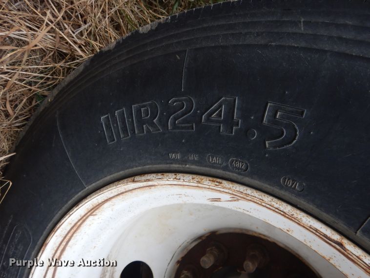 image for item DG5991 2008 Jet WO12402 double hopper bottom grain trailer