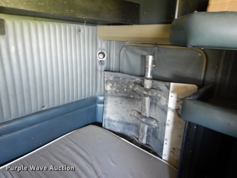 image for item DG7812 1997 Kenworth T600  semi truck