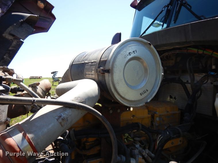 image for item DG7812 1997 Kenworth T600  semi truck