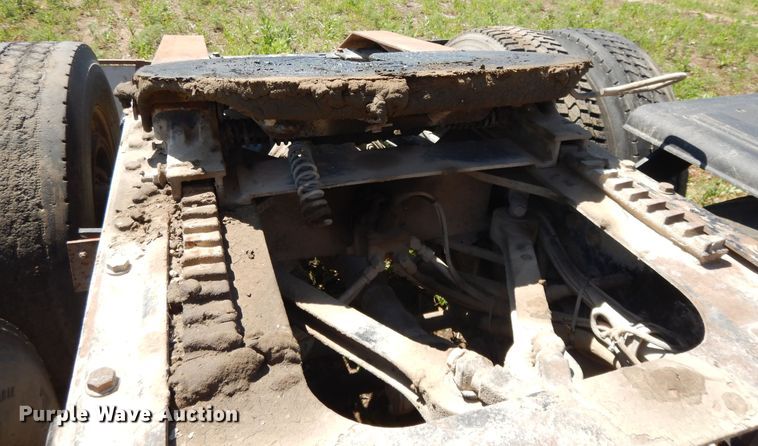 image for item DG7812 1997 Kenworth T600  semi truck