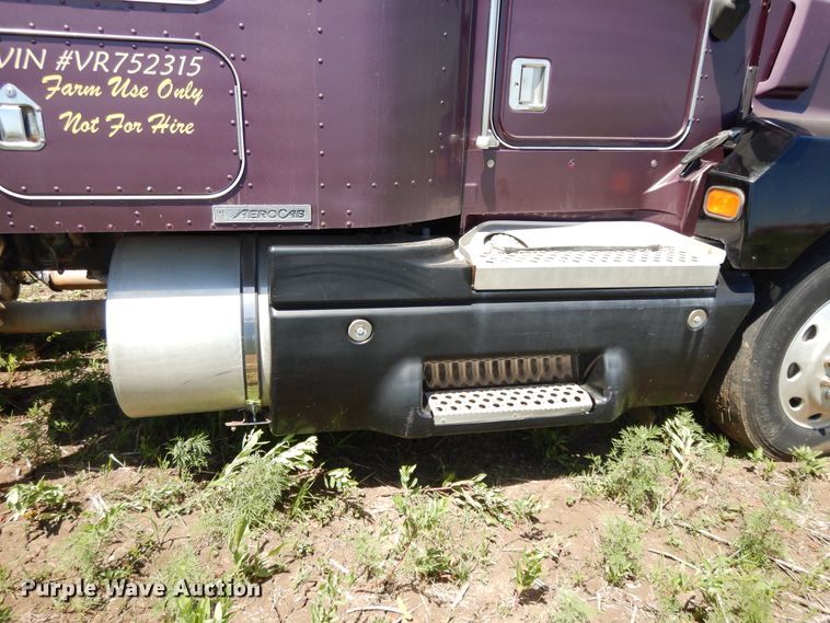 image for item DG7812 1997 Kenworth T600  semi truck