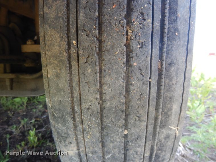 image for item DG7812 1997 Kenworth T600  semi truck