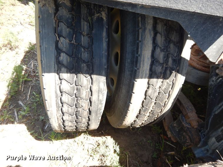 image for item DG7812 1997 Kenworth T600  semi truck