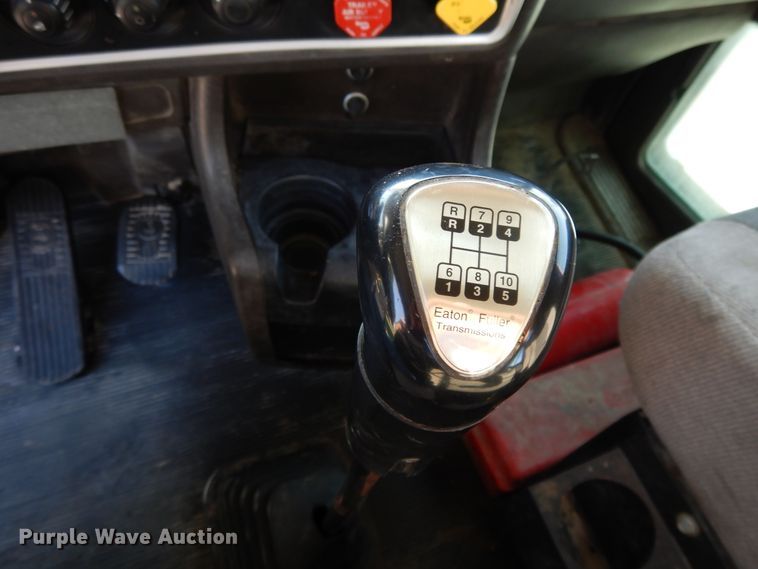 image for item DG7822 2006 Kenworth T800  semi truck