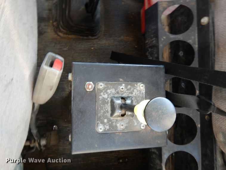 image for item DG7822 2006 Kenworth T800  semi truck