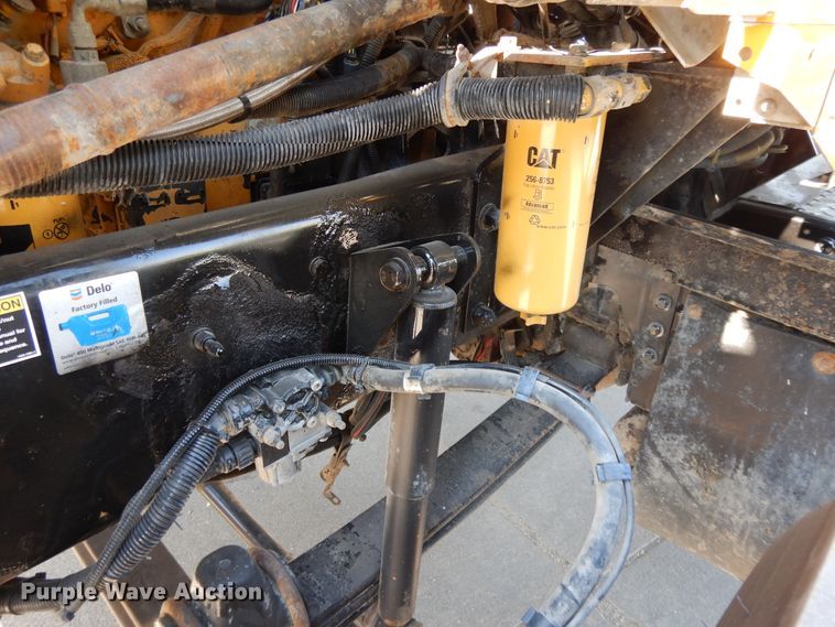 image for item DG7822 2006 Kenworth T800  semi truck