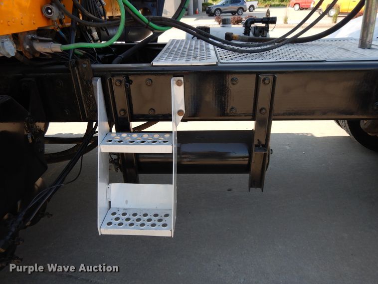 image for item DG7822 2006 Kenworth T800  semi truck