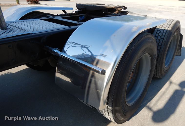 image for item DG7822 2006 Kenworth T800  semi truck