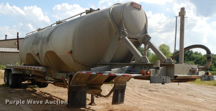 image for item DG7830 1997 Heil pneumatic dry bulk trailer