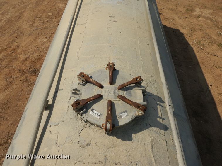 image for item DG7830 1997 Heil pneumatic dry bulk trailer