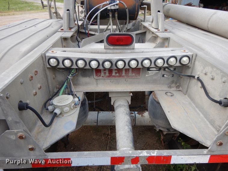 image for item DG7830 1997 Heil pneumatic dry bulk trailer