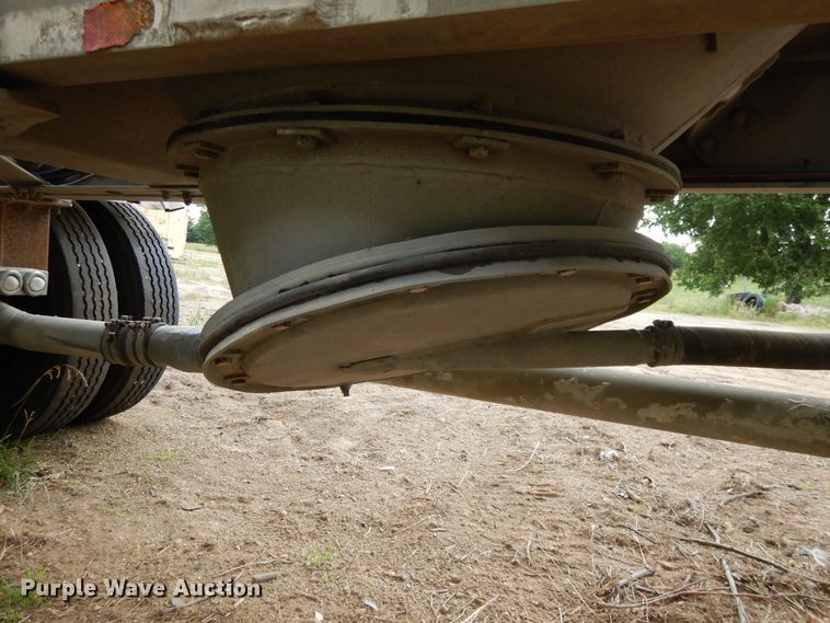 image for item DG7830 1997 Heil pneumatic dry bulk trailer