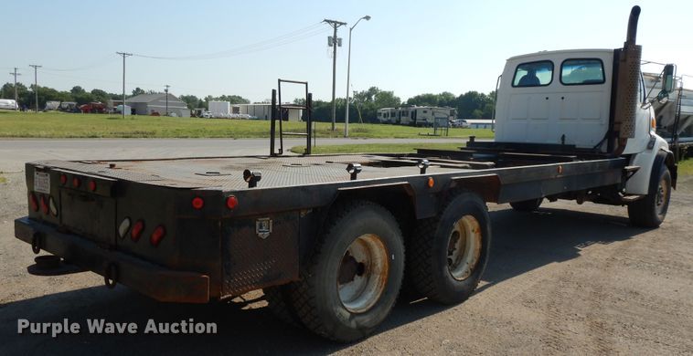 image for item DG7831 1998 Ford Louisville  flatbed truck