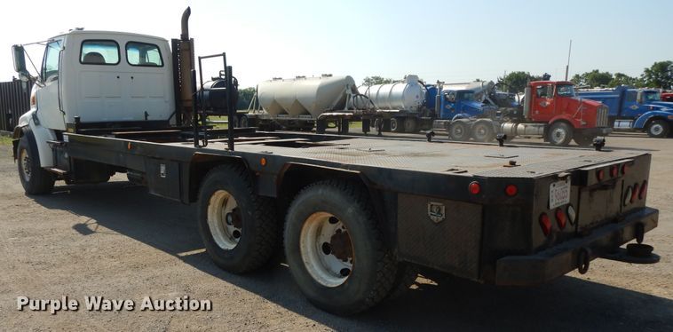 image for item DG7831 1998 Ford Louisville  flatbed truck